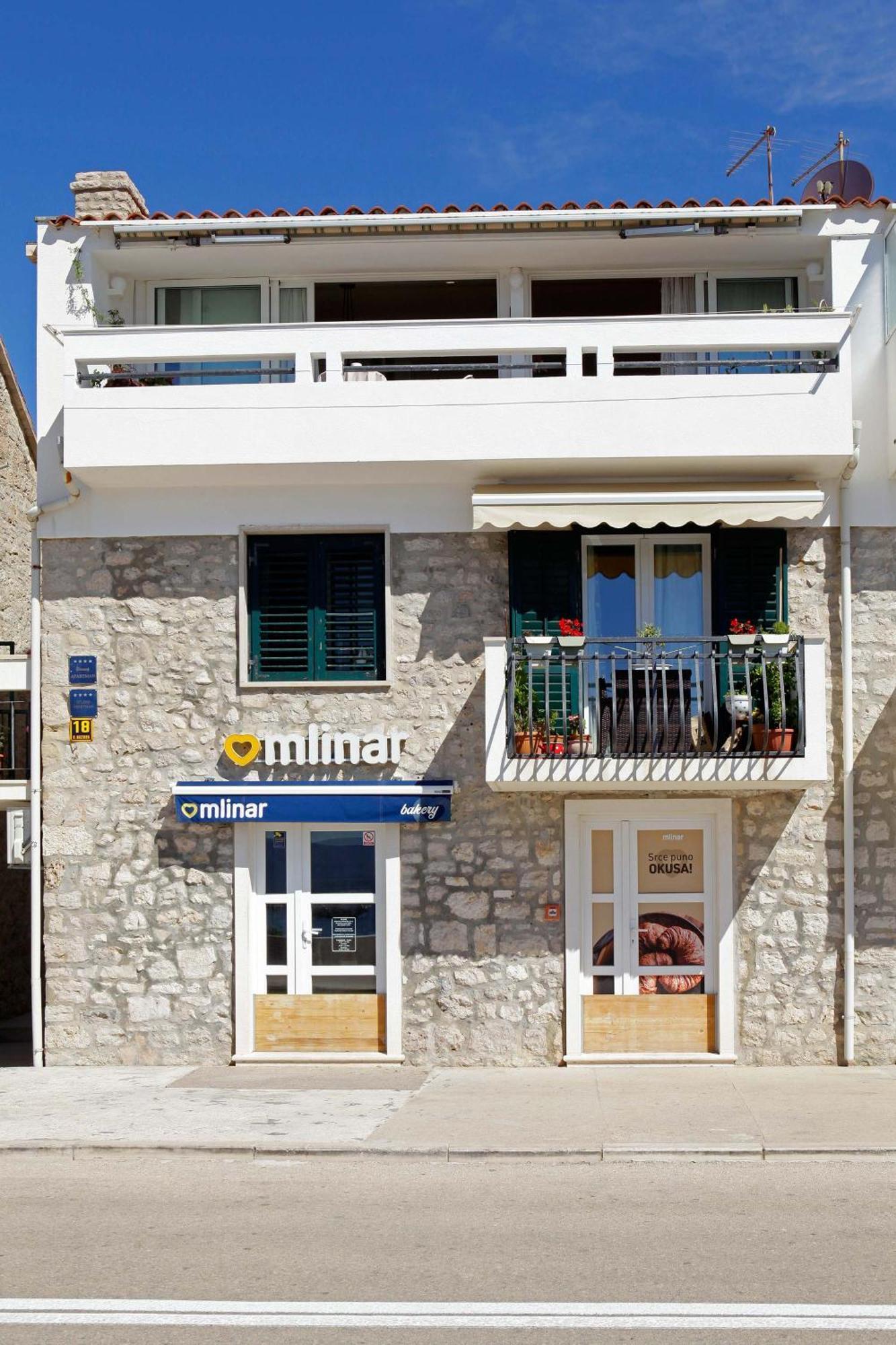 Amazing Waterfront Apartments بول المظهر الخارجي الصورة